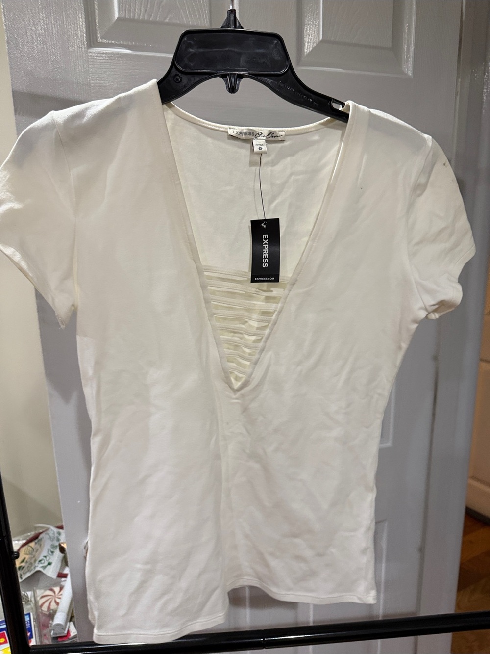 Express White Short Sleeve V-Neck Tee with Ladder Inset